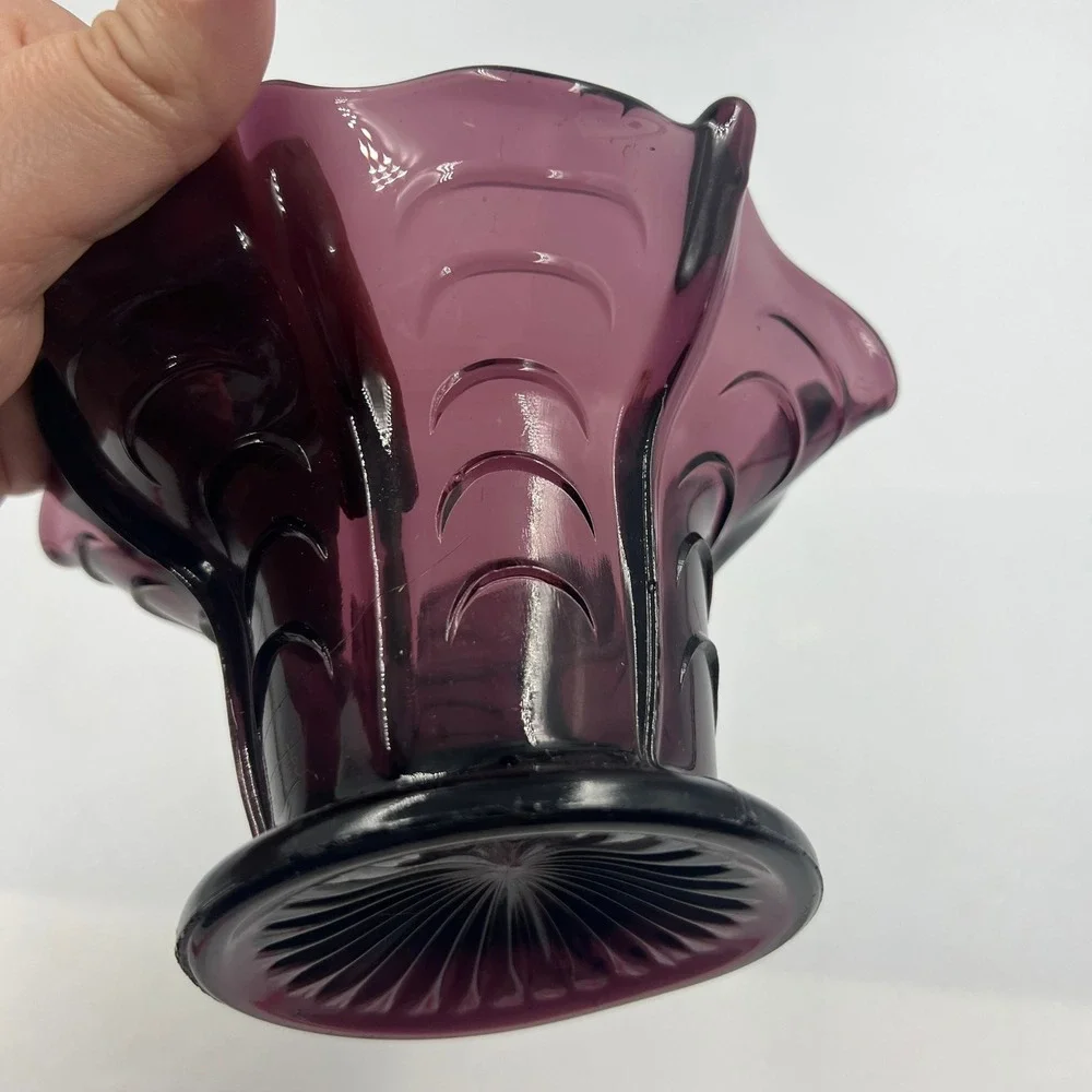 Vintage Amethyst Purple Glass Ruffled Handkerchief Pedestal Bowl Geometric Vase